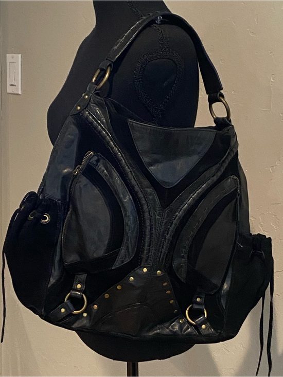 Steve Madden Handbags - Vintage Y2K Steve Madden mixed media leather & suede hobo bag. 🔥🔥MSRP $128.